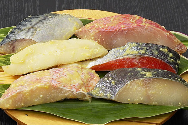 魚武　自家製漬魚、お魚惣菜専門店